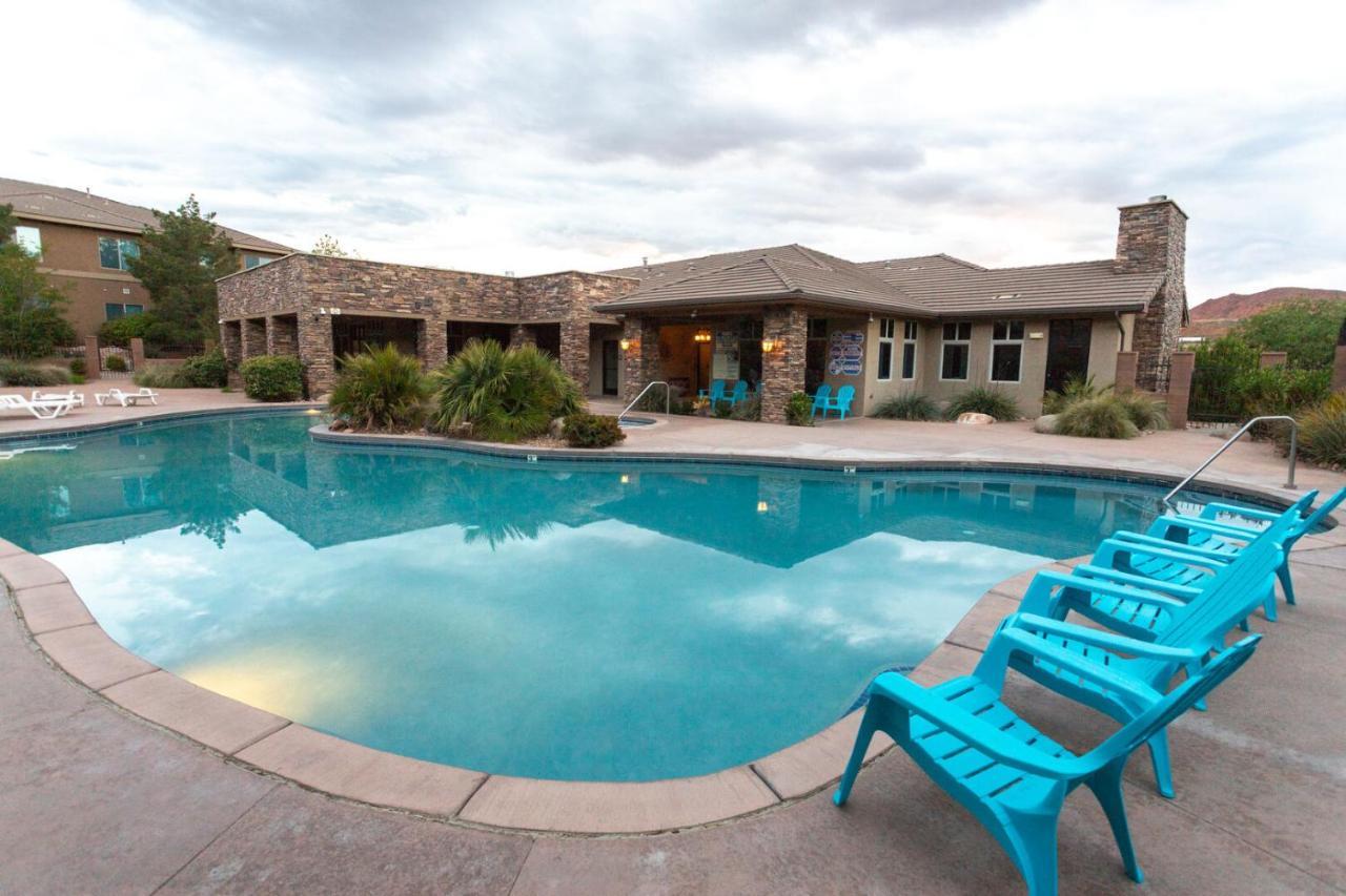 D5-Coral Springs Poolside-Ground Floor 3-Bedroom Hillside View Hurricane Rom bilde