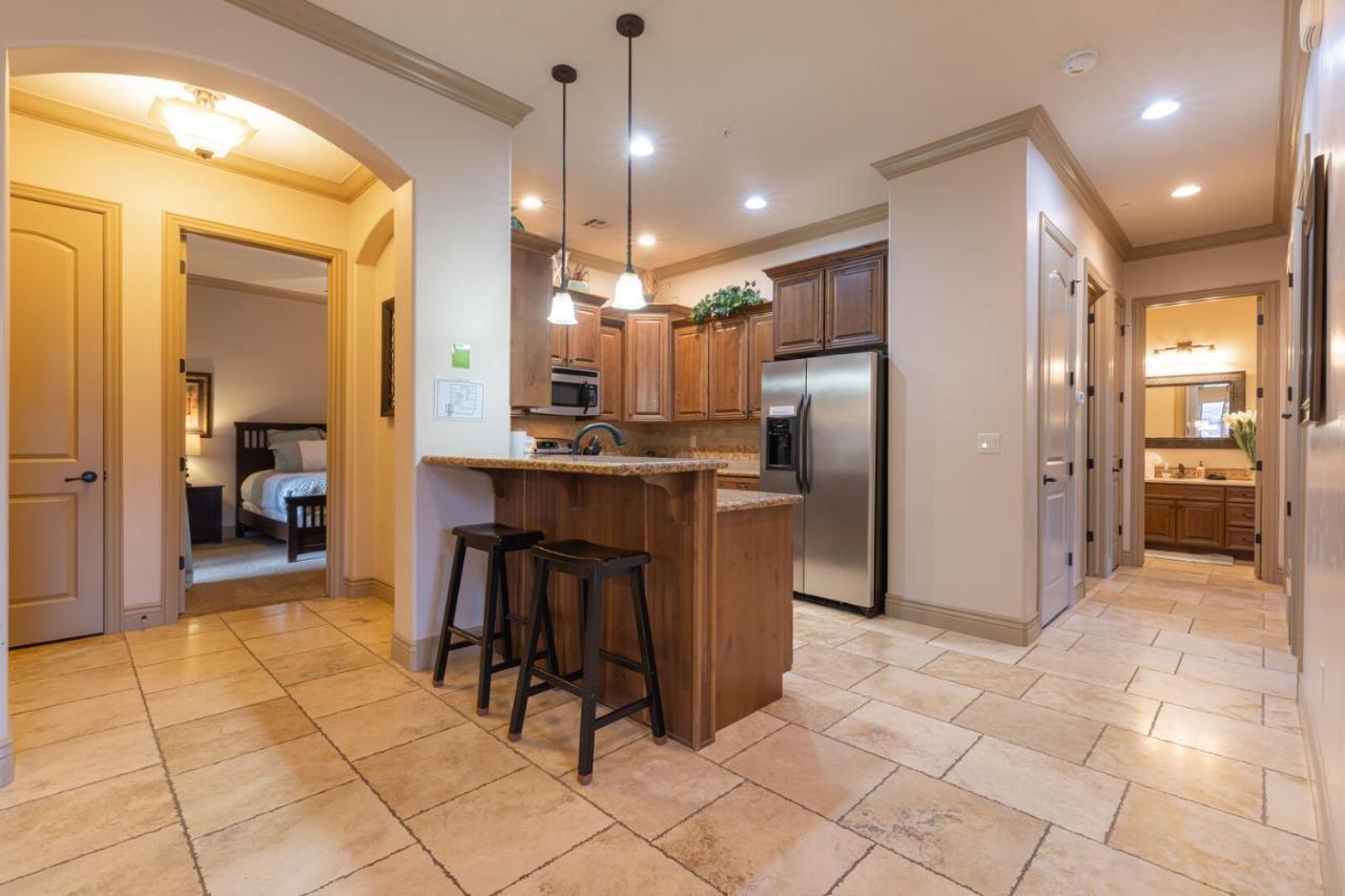 D5-Coral Springs Poolside-Ground Floor 3-Bedroom Hillside View Hurricane Rom bilde