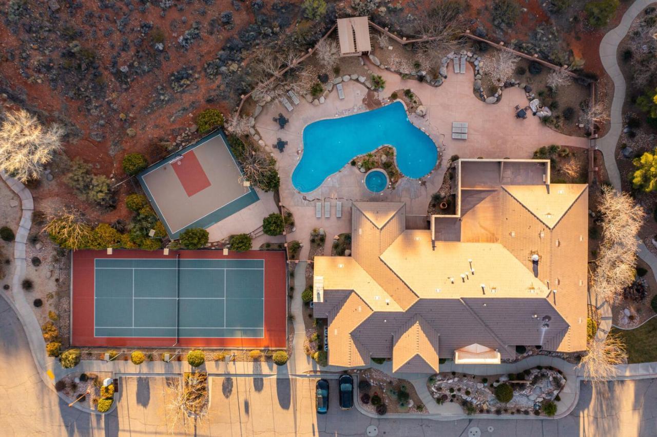 D5-Coral Springs Poolside-Ground Floor 3-Bedroom Hillside View Hurricane Rom bilde